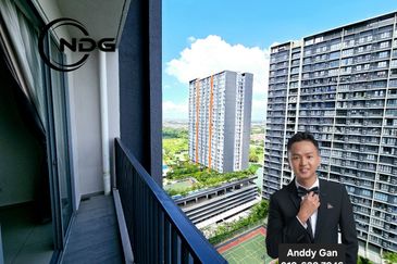 Gravit8 @ Klang South