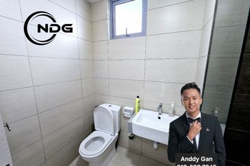 Gravit8 @ Klang South