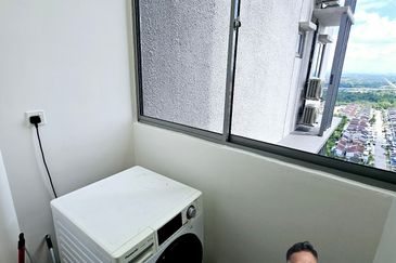 Gravit8 @ Klang South