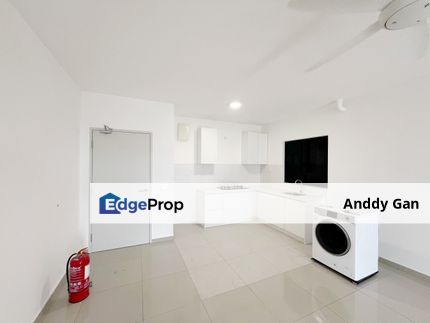 1000 Sqft | Partially Furnished | 2 Car Park, Selangor, Kuala Langat