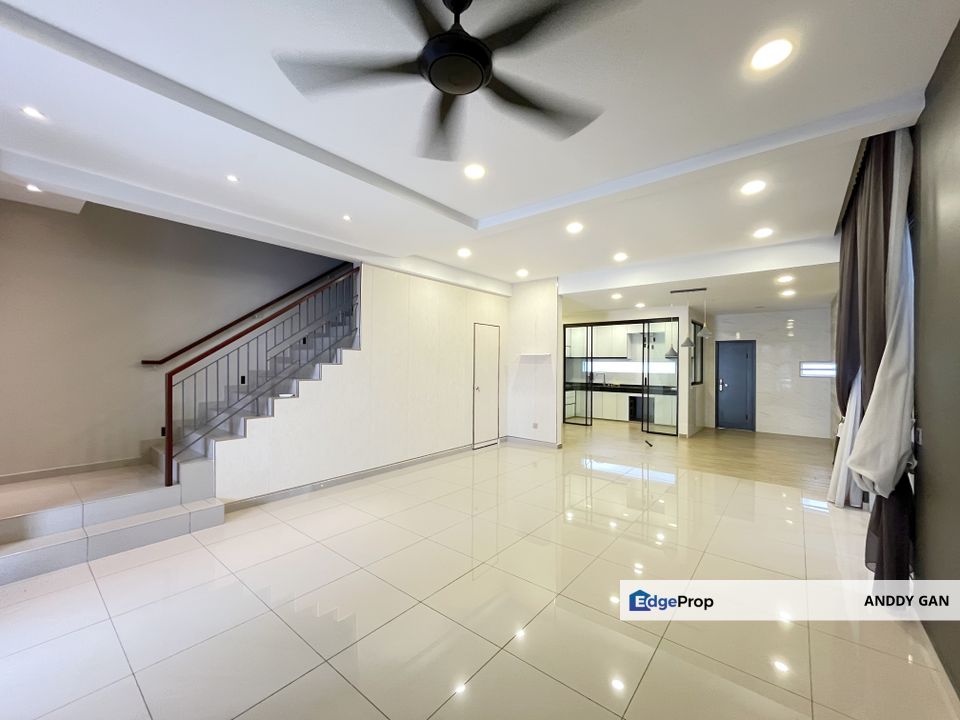 End Lot | Fully Renovated | Partially Furnished, Selangor, Telok Panglima Garang