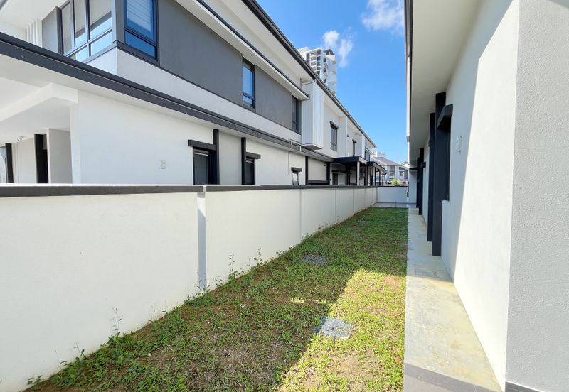 Freesia Residences @ Tropicana Aman