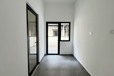 Freesia Residences @ Tropicana Aman