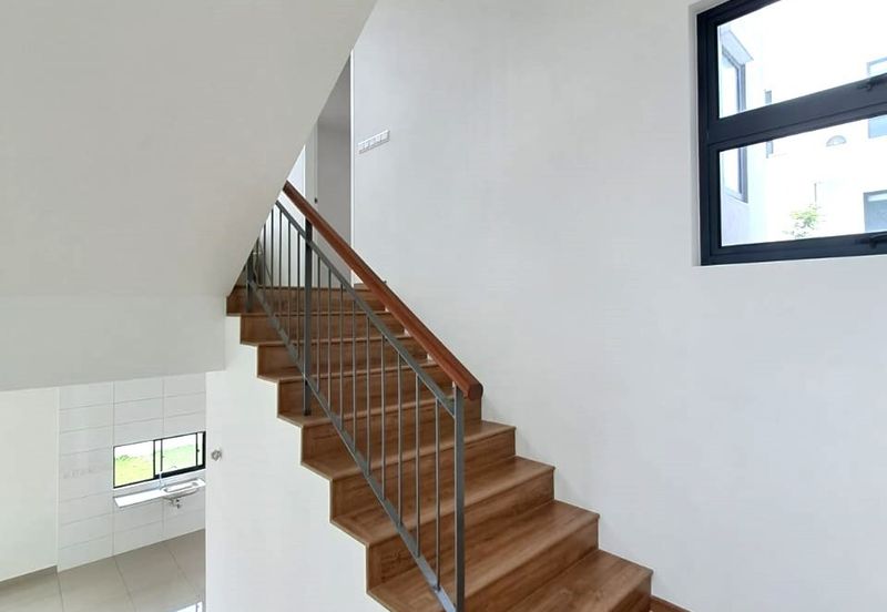 Lucent Residence @ twentyfive.7