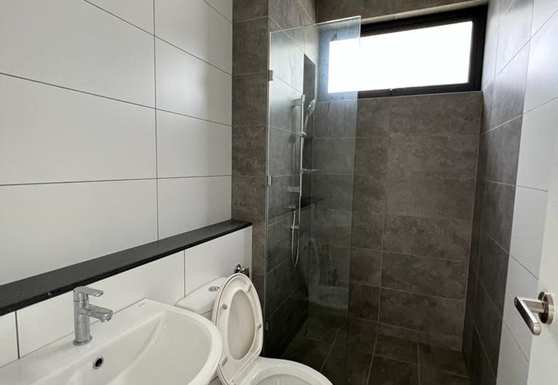 Lucent Residence @ twentyfive.7