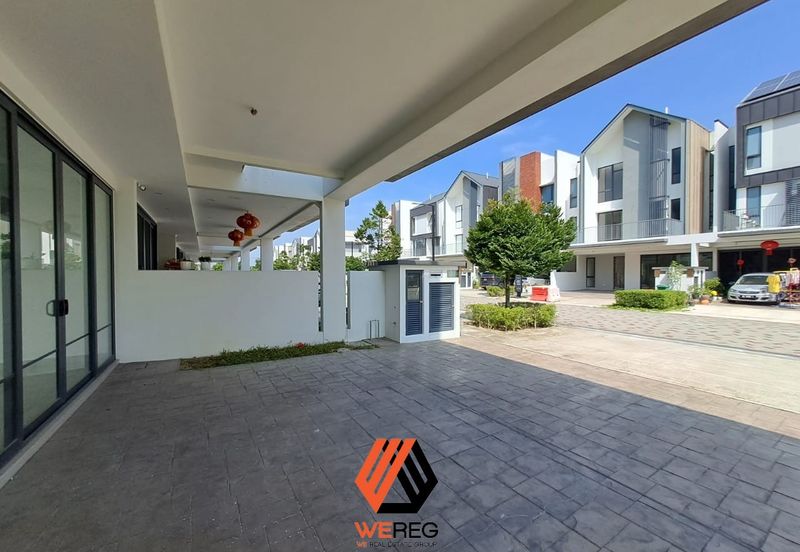 Lucent Residence @ twentyfive.7