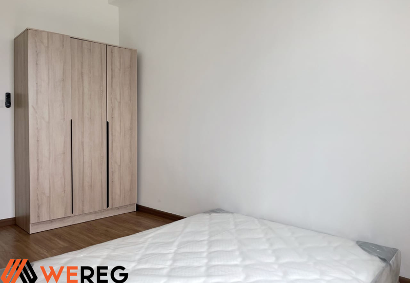 The Tresor @ Gravit 8 *