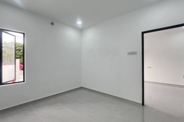 Taman Tepi Sungai ( Taman Teluk Pulai Indah )