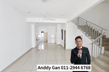 Crista (Erythrina Series), Setia Alam