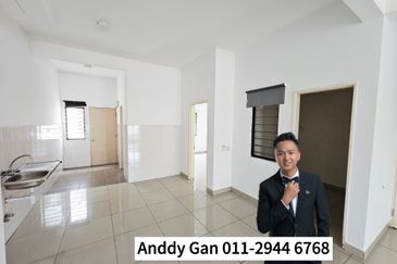 Crista (Erythrina Series), Setia Alam