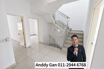 Crista (Erythrina Series), Setia Alam