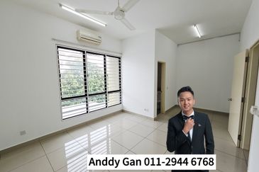 Crista (Erythrina Series), Setia Alam