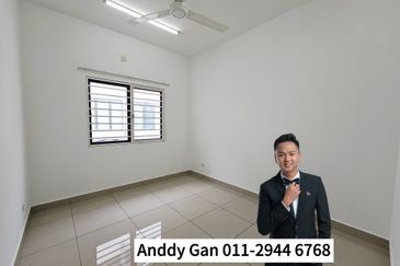 Crista (Erythrina Series), Setia Alam