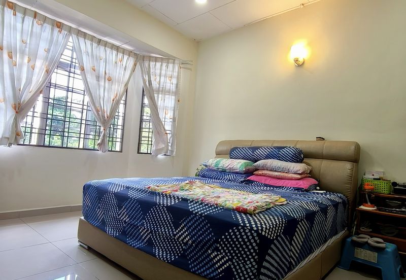 Taman Tepi Sungai ( Taman Teluk Pulai Indah )