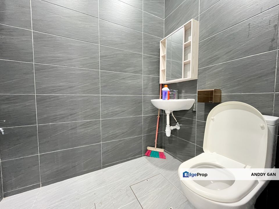 Partially Furnished Kota Bayuemas Superlink House for Rent, Selangor, Klang