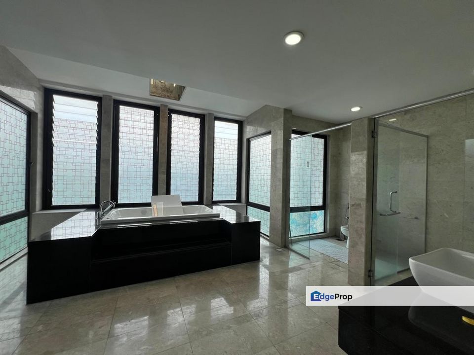 Fully Furnished 3.5 Storey Superlink with Lift in Setia Alam House for Rent, Selangor, Shah Alam