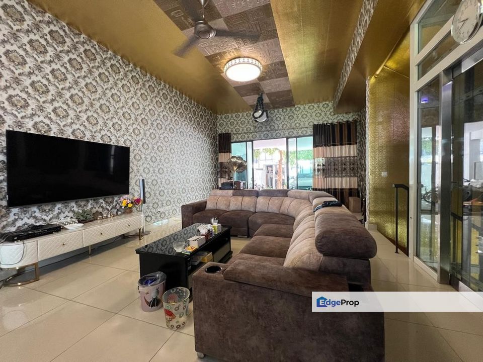 Fully Furnished 3.5 Storey Superlink with Lift in Setia Alam House for Rent, Selangor, Shah Alam