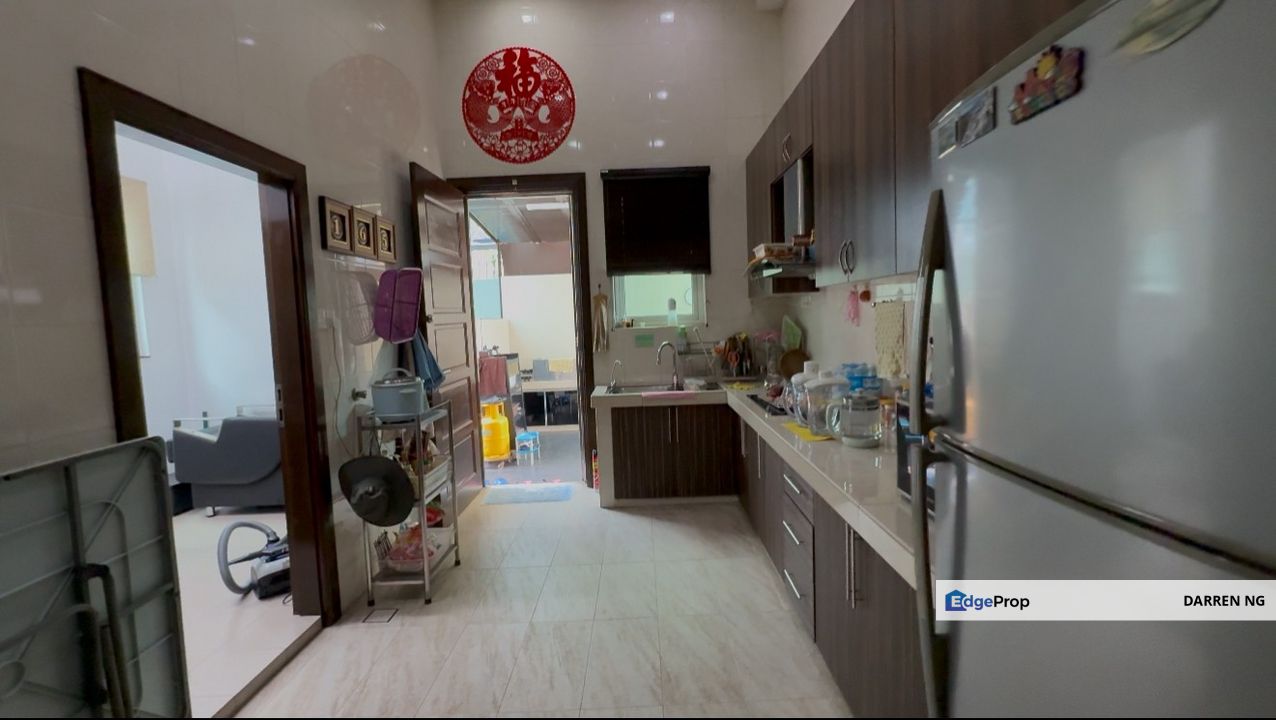 I have more than 13 units for sale at subang heights east and west. specialist here. pm., Selangor, Subang Jaya