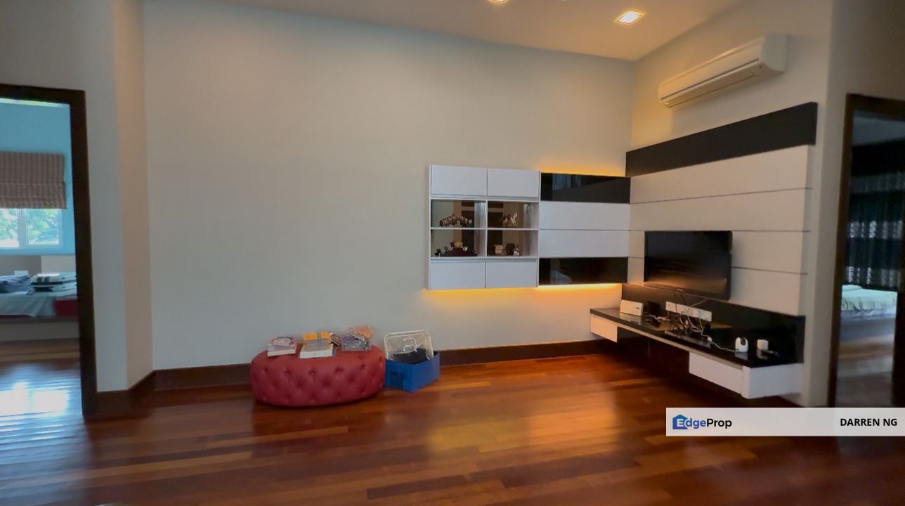 I have more than 13 units for sale at subang heights east and west. specialist here. pm., Selangor, Subang Jaya