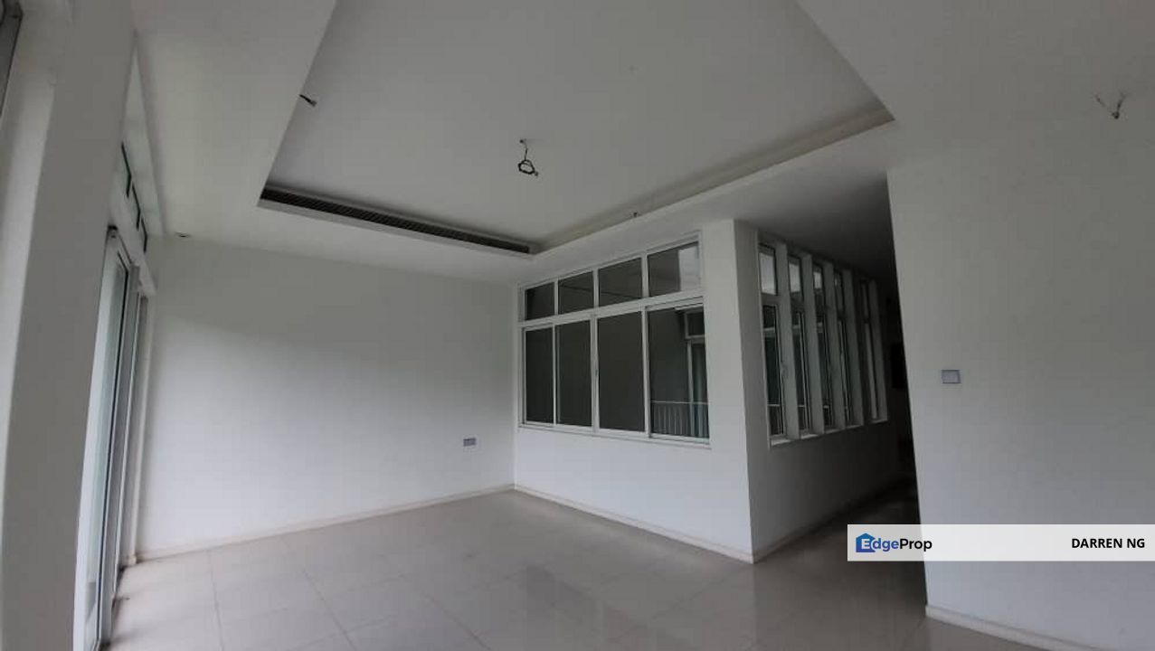 I have more than 12 units for sale at the glades. specialist here. pm info, Selangor, Putra Heights