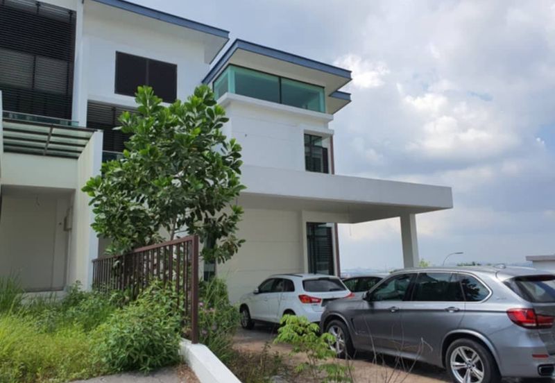 Kingsley Hills @ Putra Heights