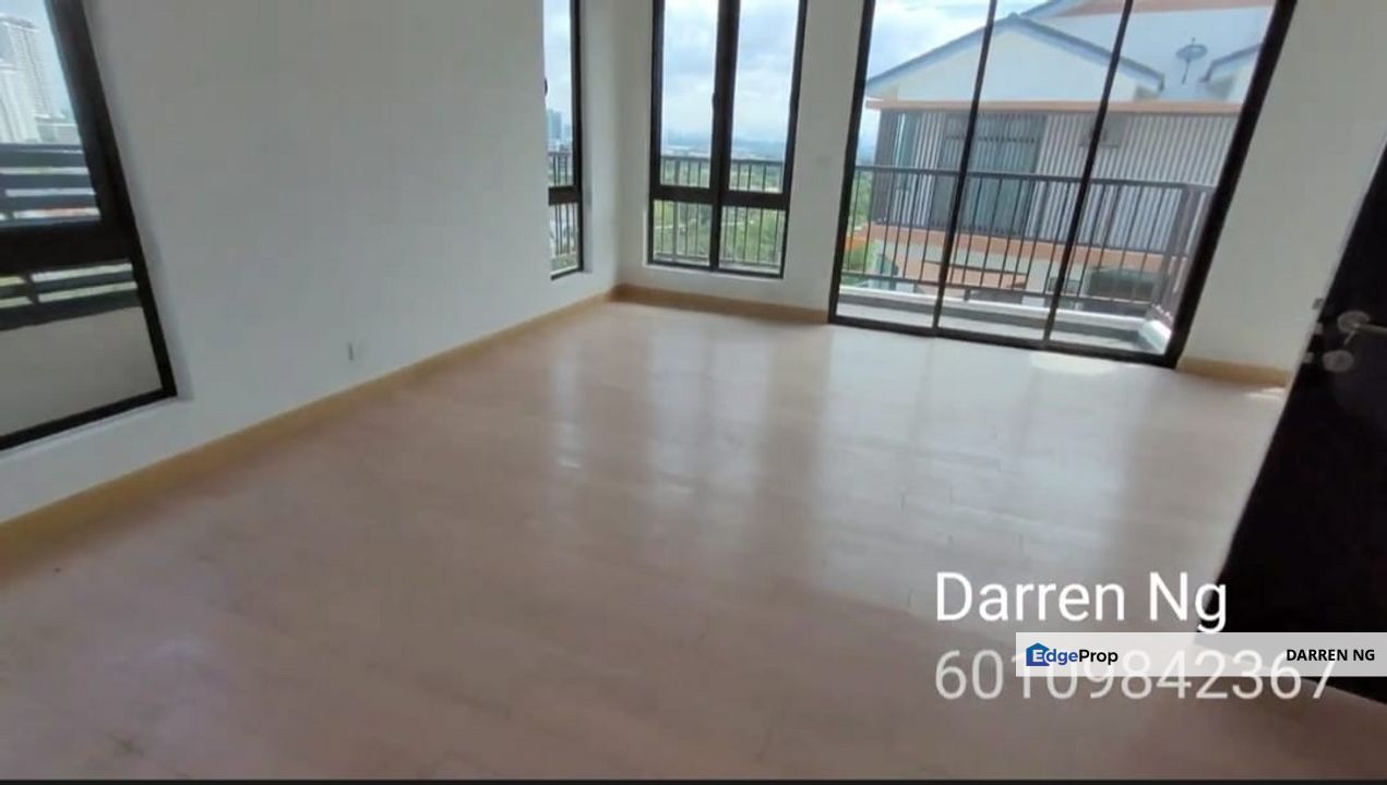 I have more than 12 units for sale at kingsley hills. specialist here. pm info., Selangor, Subang Jaya