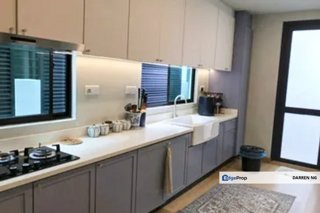 I have more than 6 units for sale at royale palm. specialist here. pm info, Selangor, Putra Heights