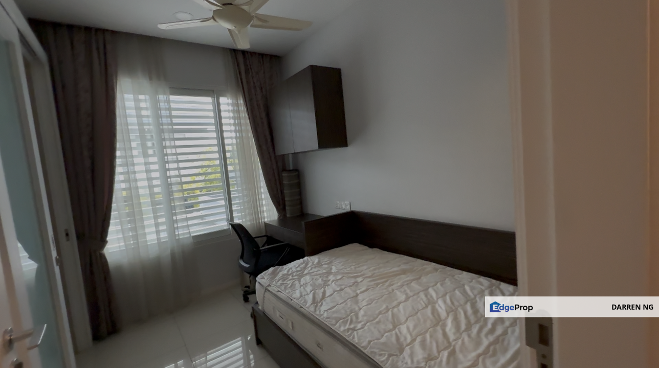 I have more than 12 units for sale at the glades. specialist here. pm info., Selangor, Putra Heights