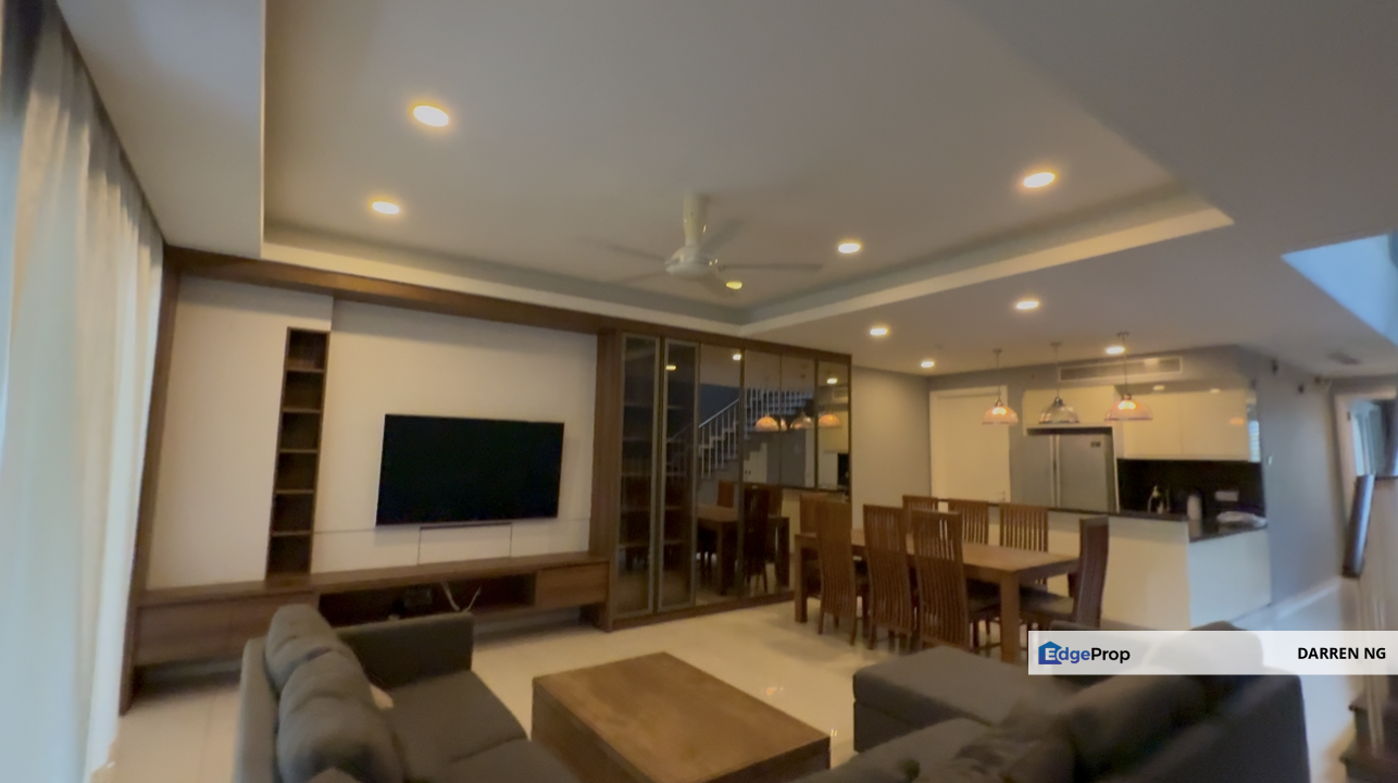 I have more than 12 units for sale at the glades. specialist here. pm info., Selangor, Putra Heights