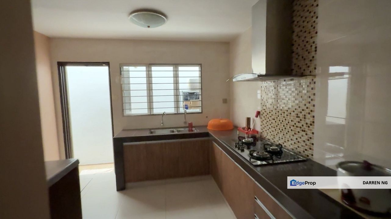 i have more than 11 units for sale at laman granview. specialist here. pm, Selangor, Puchong South