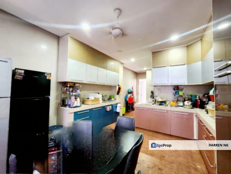 I have more than 3 units for sale at temasya suria. specialist here. pm info., Selangor, Glenmarie