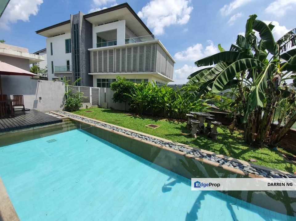 I have more than 5 units for sale at the glades. specialist here. pm info., Selangor, Putra Heights