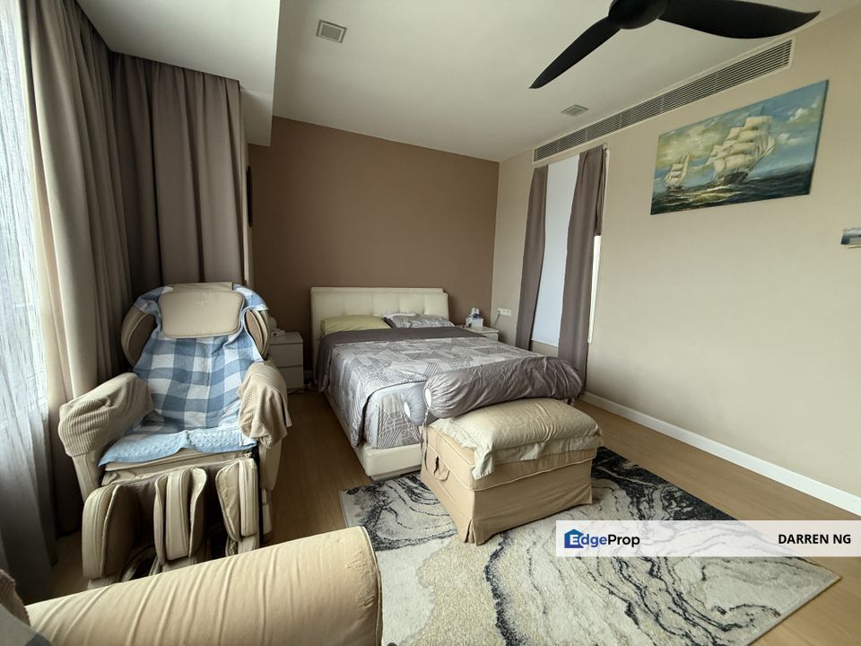 I have more than 12 units for sale at the glades. specialist here. pm info., Selangor, Putra Heights