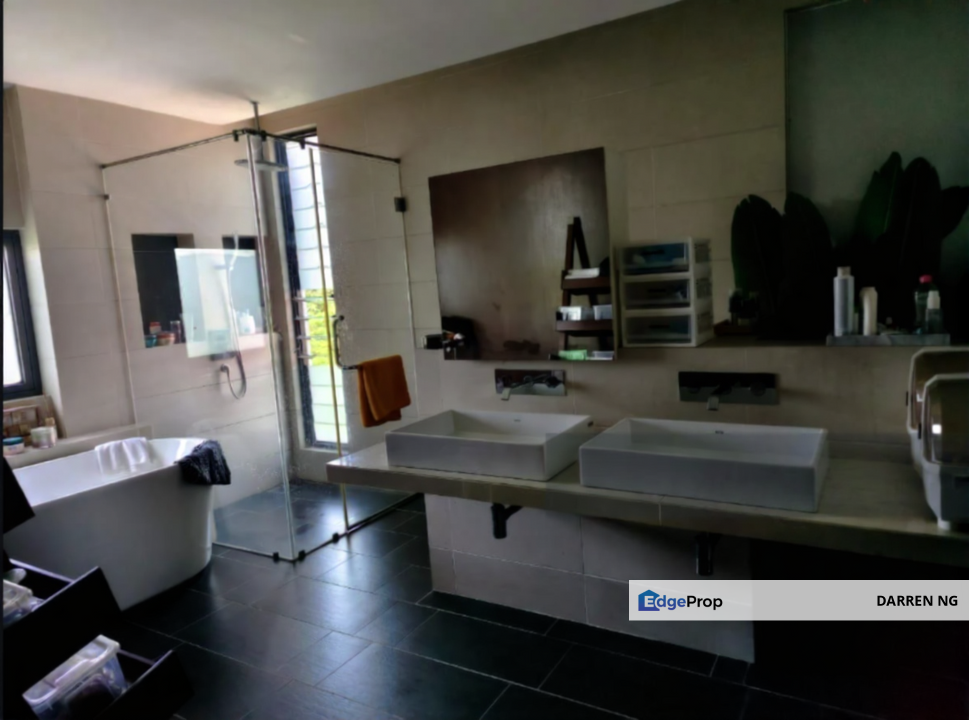 I have more than 12 units for sale at subang heights. specialist here. pm info., Selangor, Subang Jaya