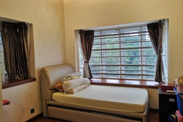 OUG, 3 Storey Semi D with Modern Design/Lift