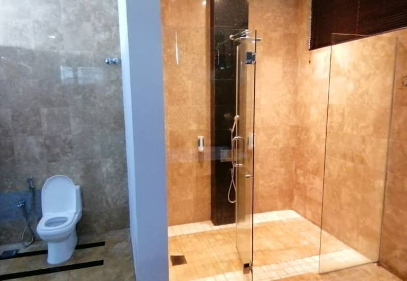 OUG, Bungalow with Swimming Pool Attached