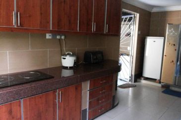 OUG, Corner Semi D with Swimming Pool for Sale