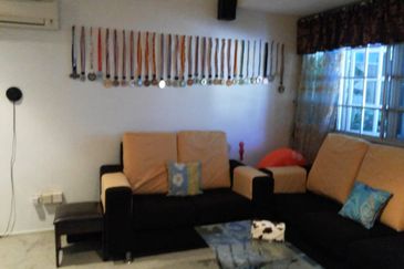 OUG, Corner Semi D with Swimming Pool for Sale