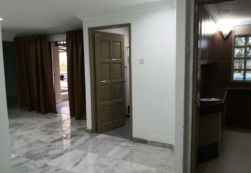 OUG, Corner Semi D with Swimming Pool for Sale