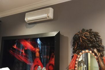 OUG, Semi D Corner for Sale