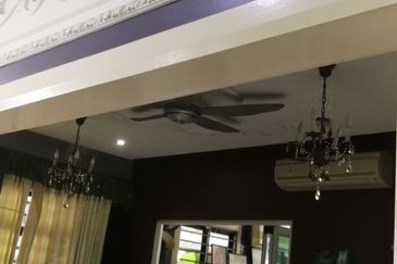 OUG, Semi D Corner for Sale