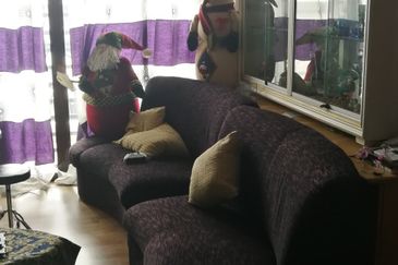 OUG, Semi D Corner for Sale