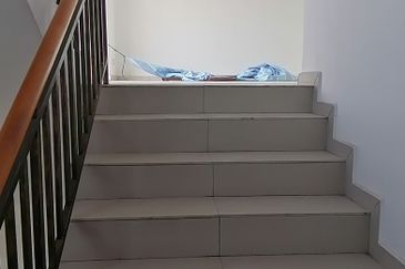 Jalan Klang Lama. 3 Storey Bungalow for Sale