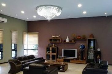 OUG, 3 Storey Semi D with Swimming Pool