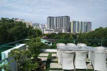 OUG, 3 Storey Semi D with Swimming Pool