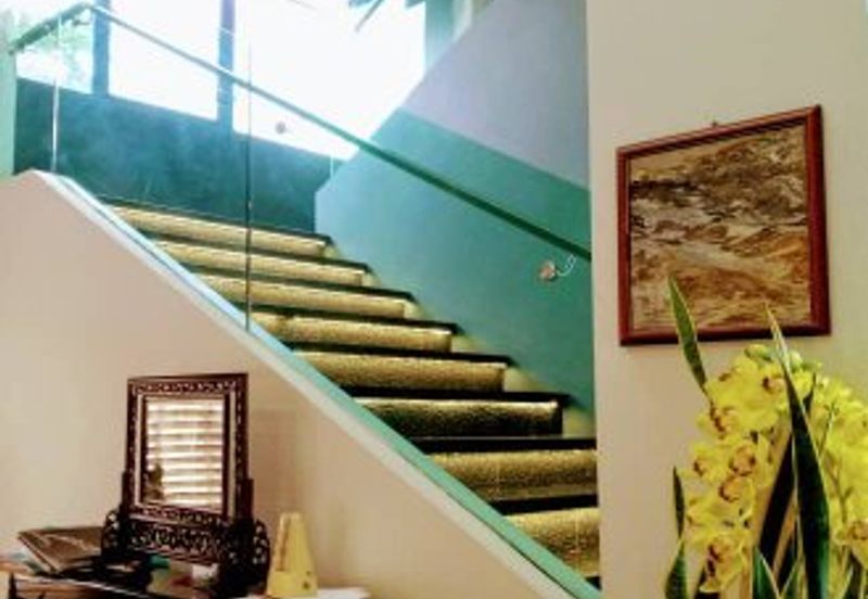 OUG, 3 Storey Semi D with Swimming Pool