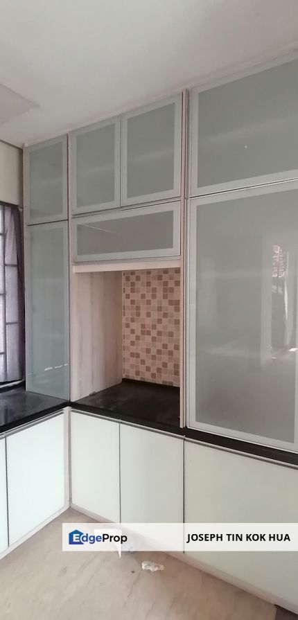 Jalan Klang Lama. 3 Storey Bungalow for Sale, Kuala Lumpur, Taman OUG