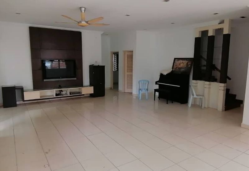 Happy Garden (Taman Gembira)