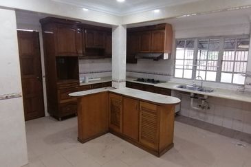 Jalan Klang Lama, Hilltop Bungalow For Sale