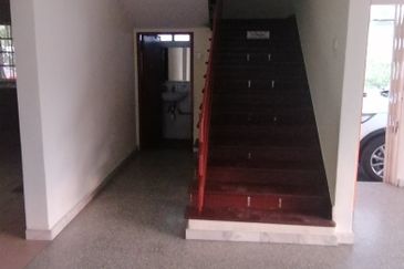 OUG, Bungalow with Spacious Land for Sale